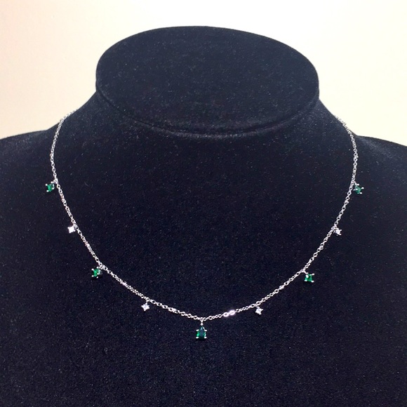 🍏50% OFF/3+...Dainty Necklace With Small Clear and Green Crystals (Silver Tone) - Picture 6 of 10